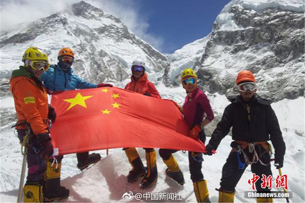 新年期間“靈蛇”出沒！上海舉世港52樓“舉世之巔”初次敞開參觀