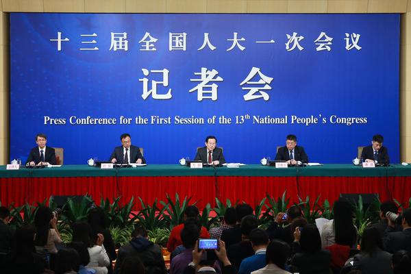【黑料不打烊在線入口地址】因為是山粉什粉粗壓榨