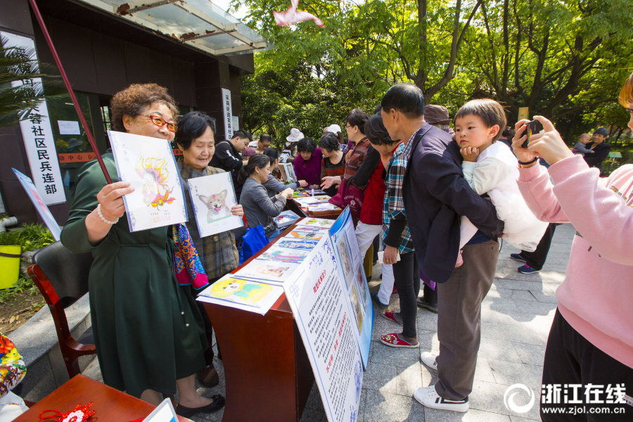 【成人貓咪】深市超130家公司施行春節前分紅，分紅總額超260億元